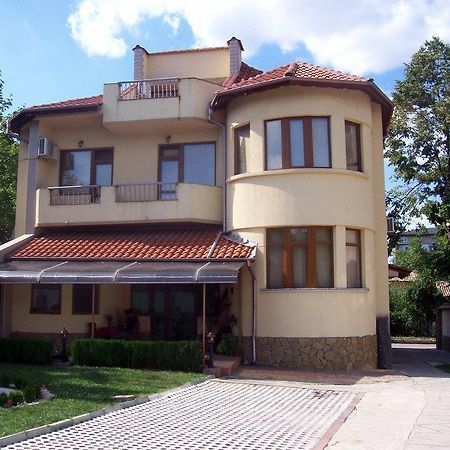 Fenerite Family Hotel Тирговиште Екстер'єр фото
