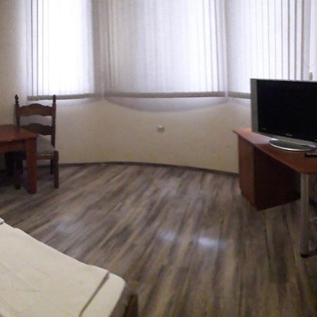 Fenerite Family Hotel Тирговиште Екстер'єр фото