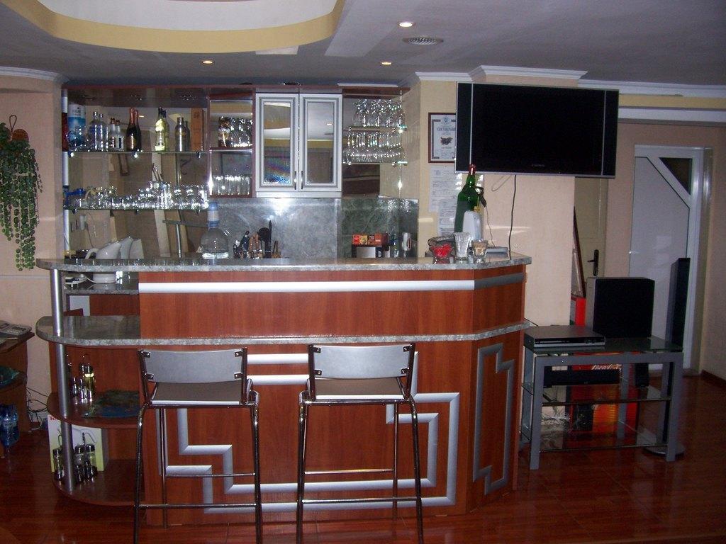 Fenerite Family Hotel Тирговиште Екстер'єр фото