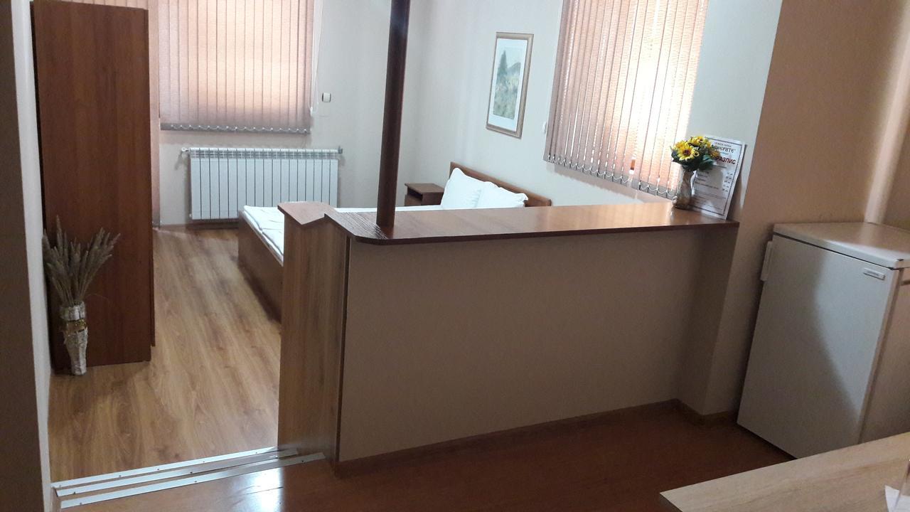 Fenerite Family Hotel Тирговиште Екстер'єр фото