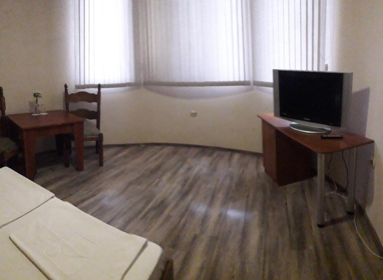 Fenerite Family Hotel Тирговиште Екстер'єр фото